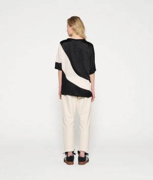 TEE BLOUSE CONTRAST BLACK