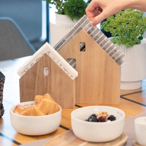 NAPKIN HOUSE LARGE 