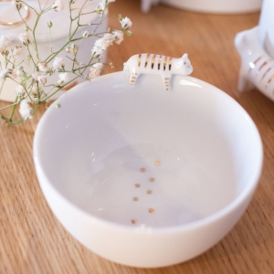PORCELAIN TALES BOWL 