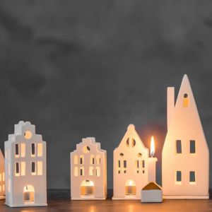 SMALL LIGHTHOUSE - TOWN CANAL HOUSE 