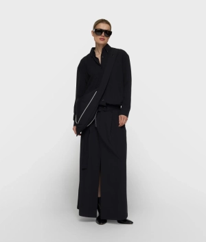 WIDE TRAVEL SKIRT  BLACK