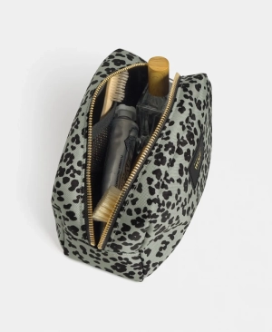 STEEL ROAR - TOILETRY BAG